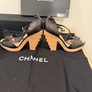 CHANEL Leather peep-toe pump with wooden heel